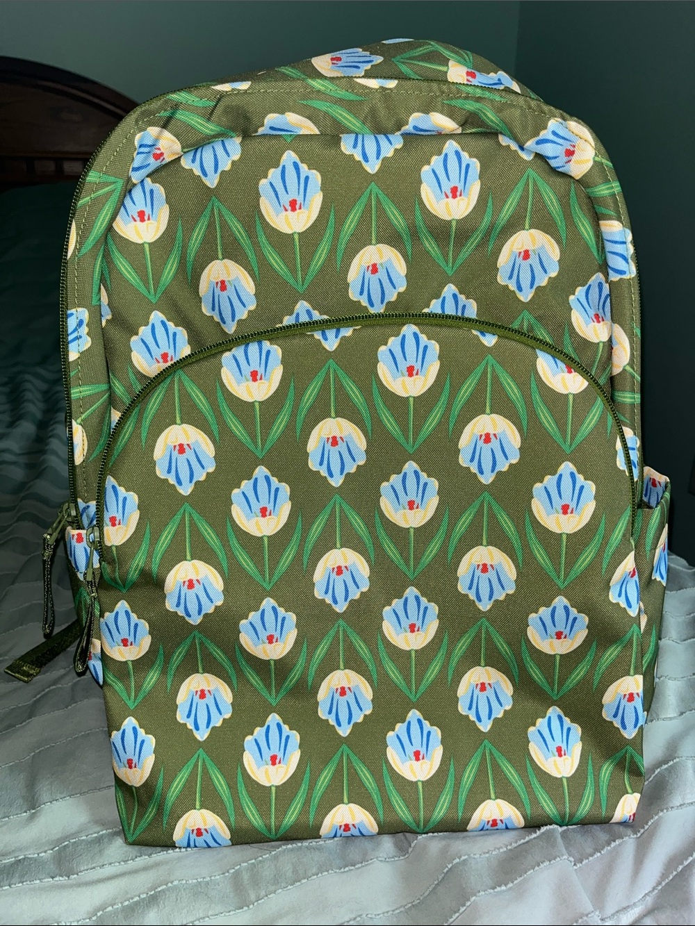 Vera Bradley Like New Olive Green Tulip Floral Large Essential Backpack